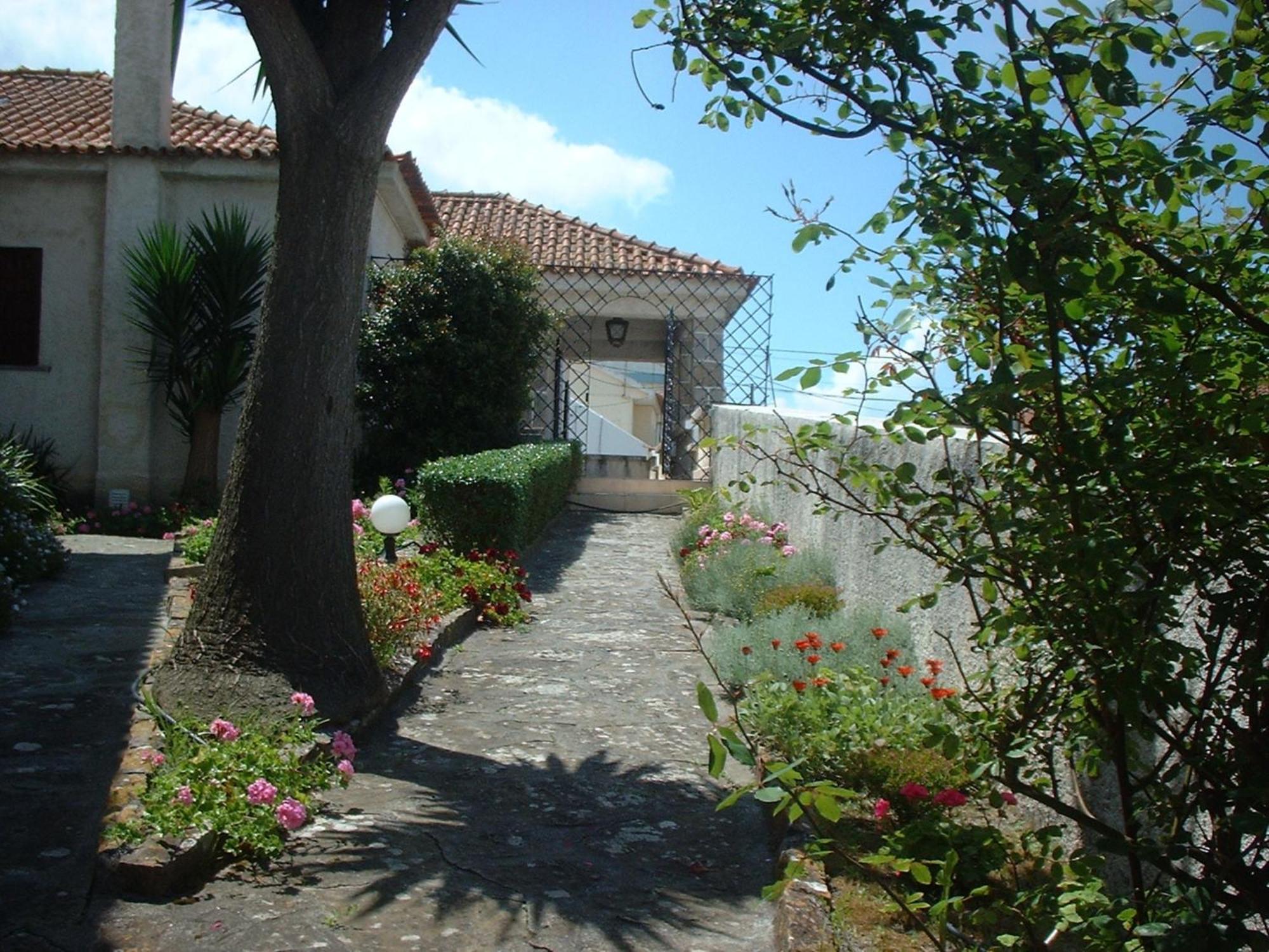 Casa Da Tauria Hotel Atouguia Da Baleia Exterior photo